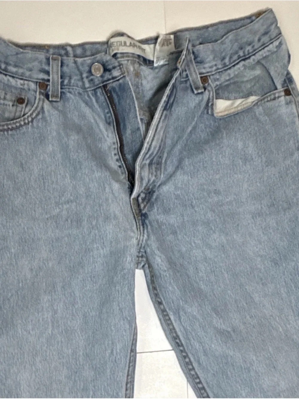 Levi's 505 Men's Light Blue Relaxed Fit Jeans 34x30